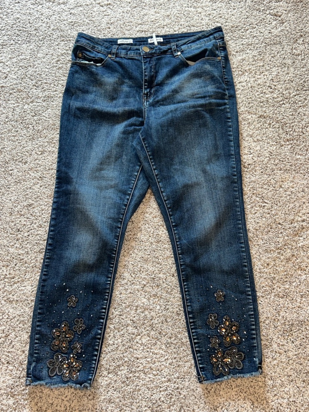Tribal Dark Blue Cropped Jeans with Floral Embellishments